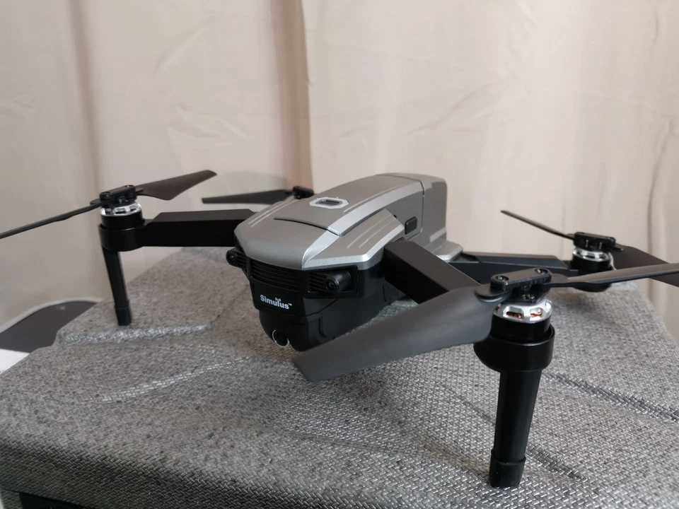 Faltbarer GPS-Quadrocopter Drone mit 4K-Kamera, Follow-me-Funktion und App - Bild 2 von 4
