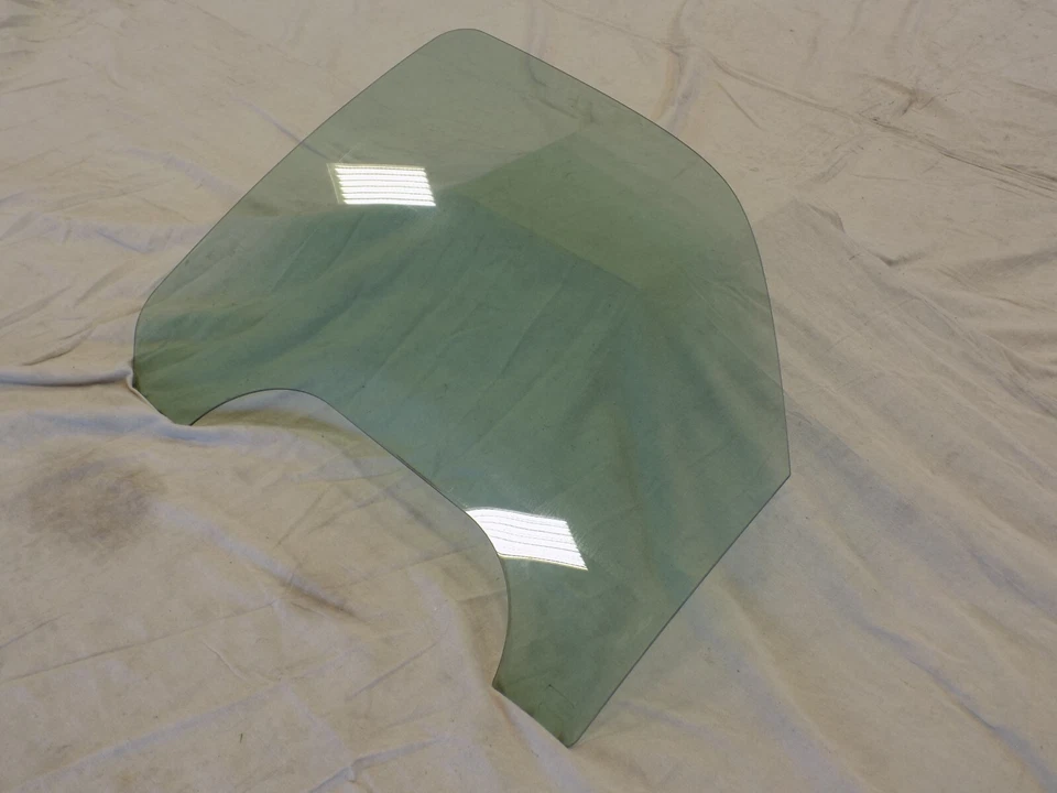 右前窗玻璃右手乘客侧原始设备制造商 2002 Tahoe — 第 2/4 张图片