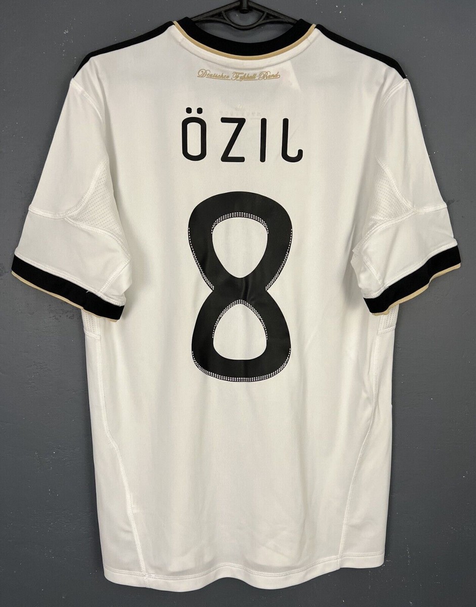 ドイツ代表ユニフォーム　エジルÖzil 8番　美品 Mesut Ozil #8 Germany Football Shirt Adidas Green XL Jersey