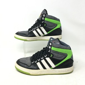 the brand with the three stripes laces