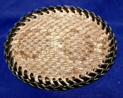Real Western Diamondback Rattlesnake Hand laced Belt Buckle made in USA - Picture 1 of 3