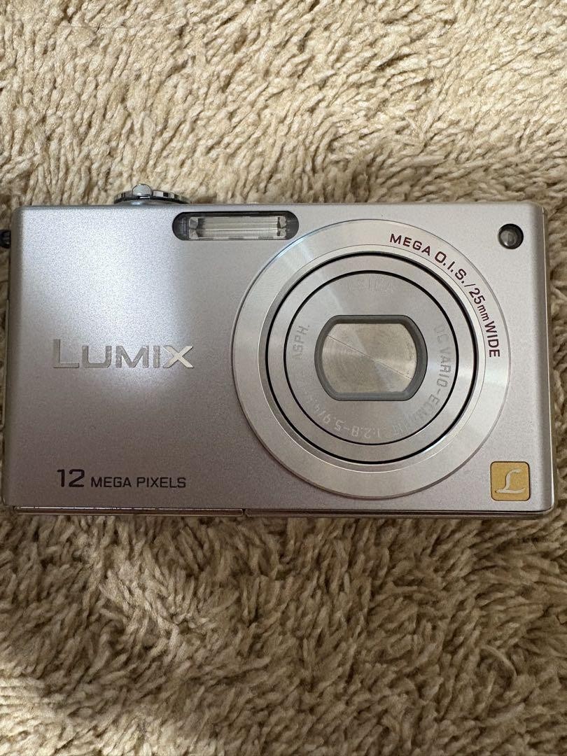 Panasonic LUMIX FX40 シルバー 12MP Panasonic Lumix FX40 Silver Digital Camera Used Clean