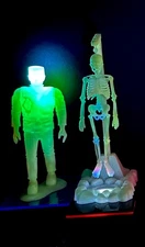 Moebius Aurora Monster Scenes Skeleton & Frankenstein Glow model kit w/LEDs