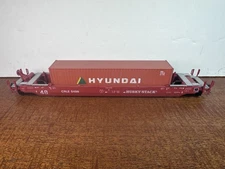 HO Athearn Husky Stack Well Car w/ Hyundai 40' Shipping Container CRLE 5498