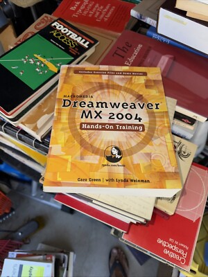 MACROMEDIA DREAMWEAVER MX 2004 HANDS-ON TRAINING By Garo Green *Mint Condition*