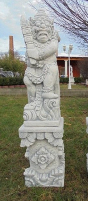 Steinfigur ''Bali Krieger'' auf Sockel, Steinguss, Tempelwächter, Skulptur Statue