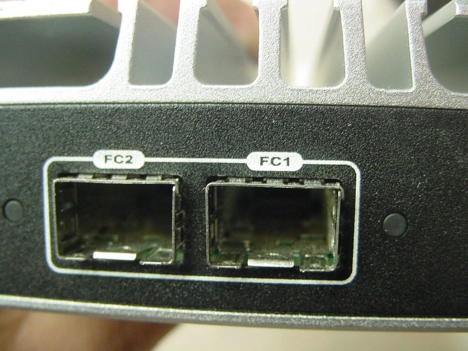 PROMISE TECHNOLOGY SANLINK F1002 FIBER TO THUNDERBOLDT ADAPTER - NO CORDS - Image 4 of 4