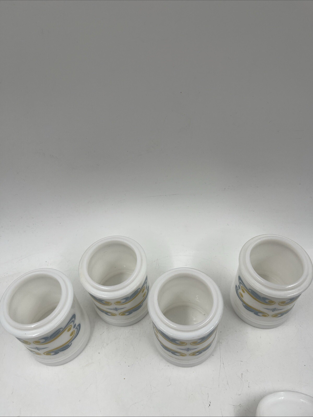 Set 4 Vintage Merck & Co Sharp & Dohme Milk Glass Apothecary Medicine Jars