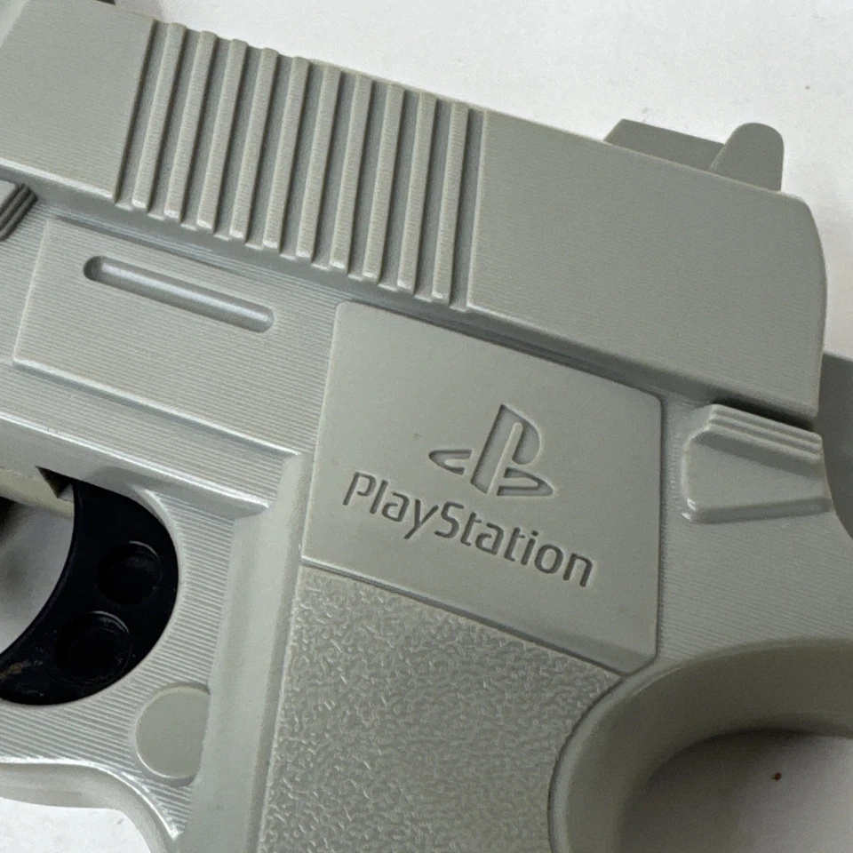 Controle de jogos portátil Namco GunCon 1 NPC-103 cinza claro para PlayStation PS1 - Imagem 3 de 4