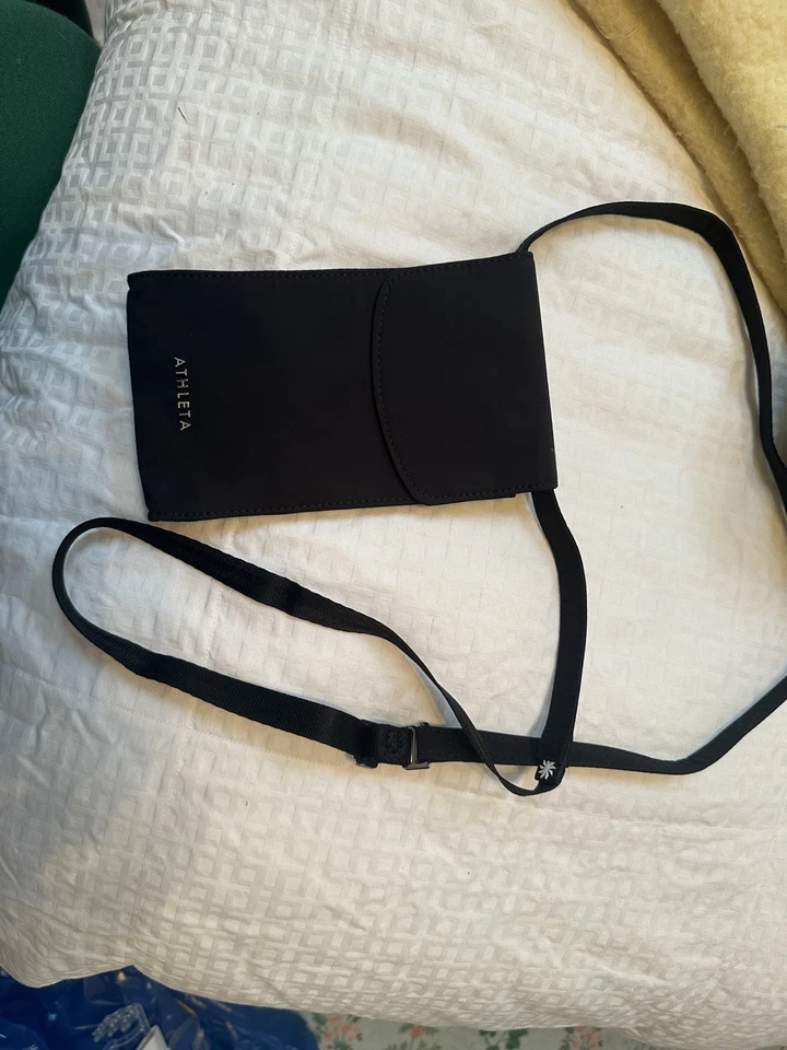 Bolsa tiracolo Athleta All About Phone mini bolsa preta microfibra bolso com zíper - Imagem 2 de 4