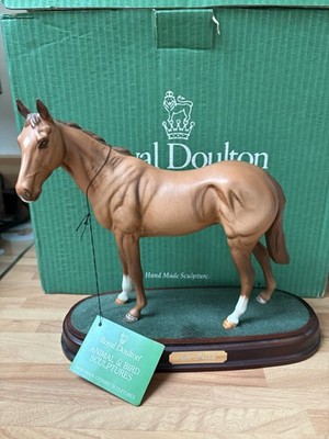 ROYAL DOULTON RACEHORSE '' MR FRISK'' ON WOODEN PLINTH WITH BOX
