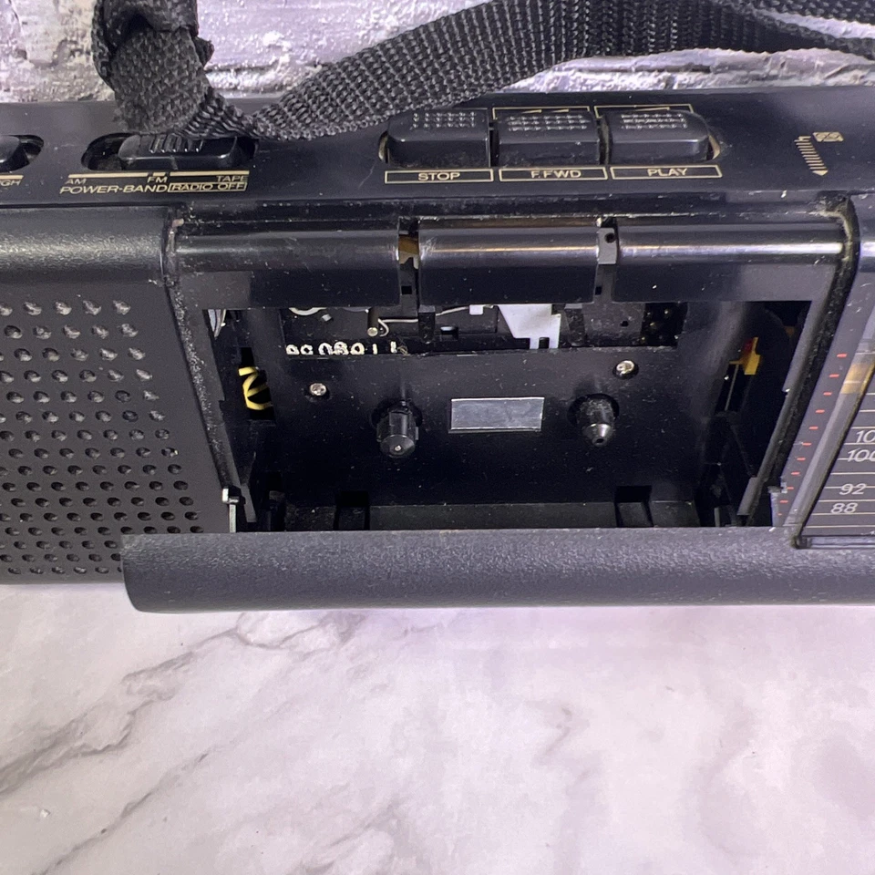 Reproductor de radio AM/FM y casete Soundesign - Probado funcionando ✅ De colección Foto 3 de 4