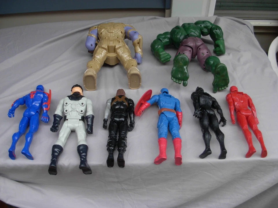 Huge Lot of 8 Marvel 12-inch Loose Action Figures SUPERHEROS, 2 -16- figures - Image 2 of 4