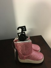 BRAND NEW INFANT GIRLS SIZE 2 WONDER NATION SPARKLY FAUX FUR BOOTS