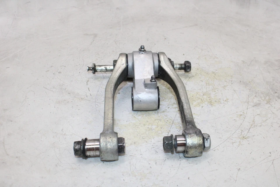 88-97 KAWASAKI NINJA 600R ZX600C OEM TRASERO DOGBONE ENLACE DE ACOPLAMIENTO Foto 4 de 4