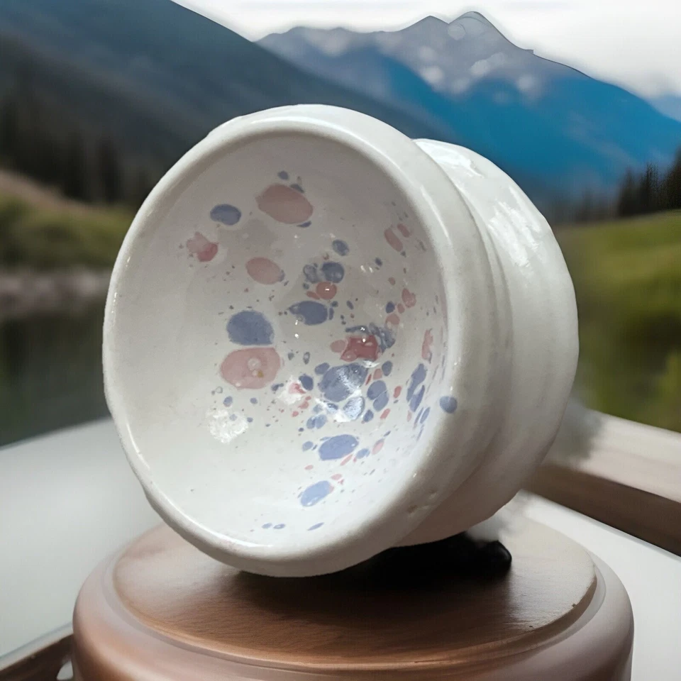 Cuenco de cerámica hecho a mano. Buena pieza de arte decorativo. Foto 3 de 3