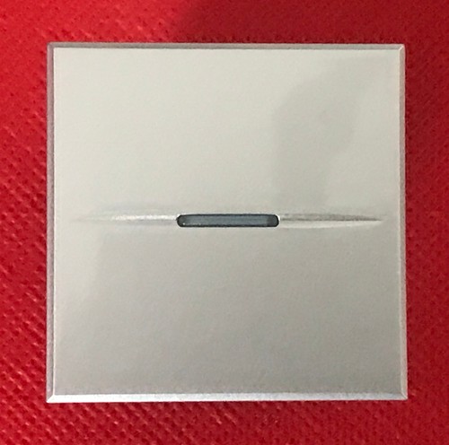 Interrupteur Va-et-vient Bticino Arnould - Finition Aluminium Argenté, Référence 23386, Neuf