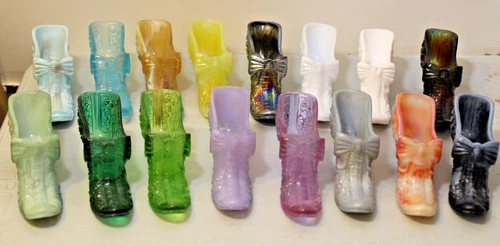 Vintage Boyd Lot Of 16 SLIPPERS SHOES Blue Slag Milk Glass Daisy Rose Floral Bow