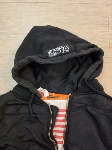 RARE! Vetements X Alpha Industries Cropped Bomber Jacket Size L image 5