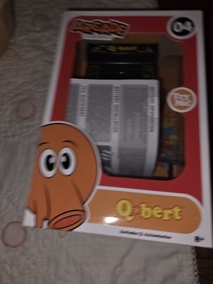 Arcade Classics QBERT #4 Electronic Handheld game BASIC FUN Mini Arcade WORKS!