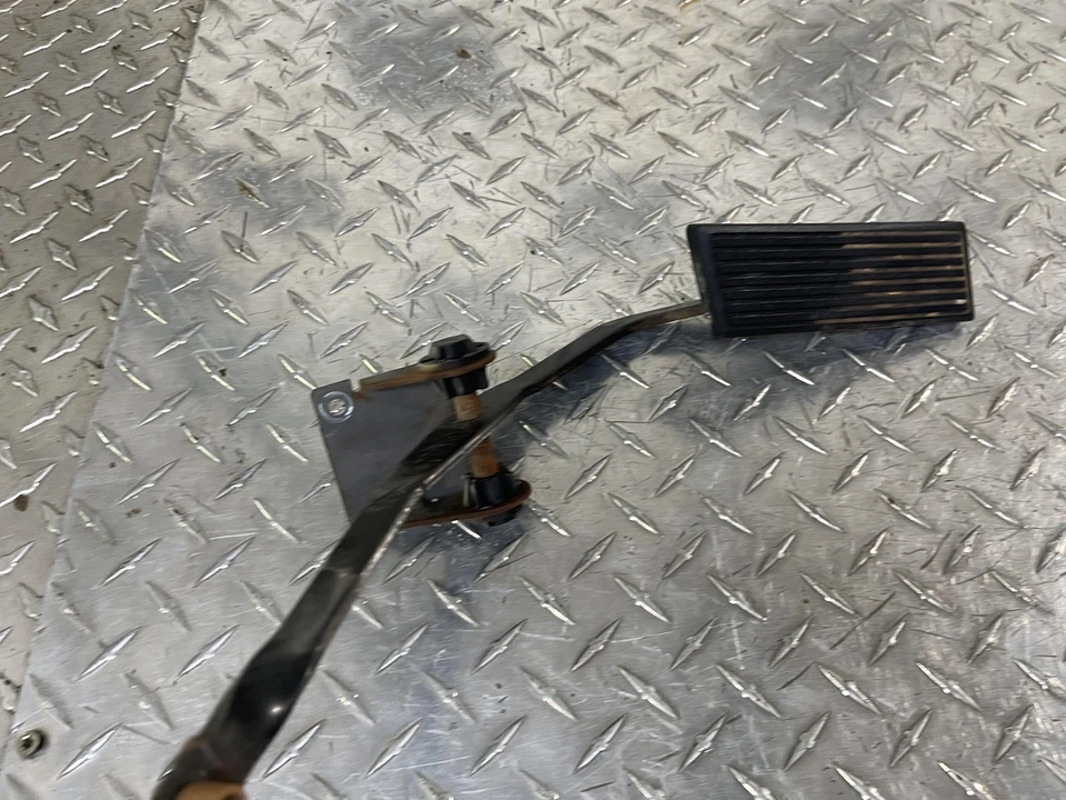 Pedal de gasolina Jeep TJ Wrangler 1997 1998 1999 2000 2001 2002 2003 2004 2005 Foto 3 de 4