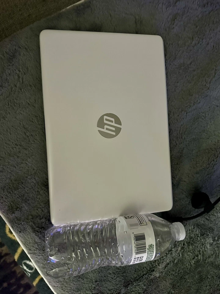 portátil hp stream 11-ak1012dx Foto 3 de 4