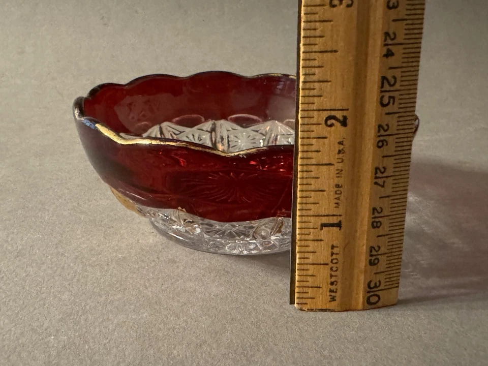EAPG RUBY STAINED GOLD TRIM ANTIQUE GLASS TIDBIT BOWL CANDY NUT DISH ASHTRAY - Image 2 of 4