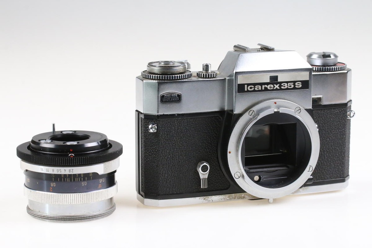 ZEISS IKON ICAREX 35 S mit Tessar 50mm f/2,8 - SNr: 7080304 ZEISS IKON ICAREX 35 S mit Tessar 50mm f/2,8 - SNr: 7080304