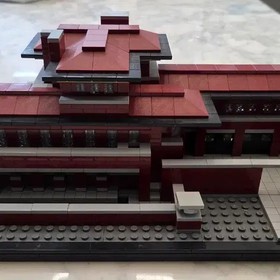 LEGO ROBIE HOUSE 21010 Collectible Building Kit