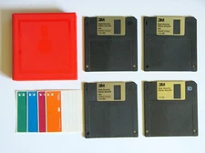 👀 Vintage 3.5" 3-1/2" Floppy Disk 💾 Storage Case 💼 w/ 4 Disks 💾 & Labels 📄
