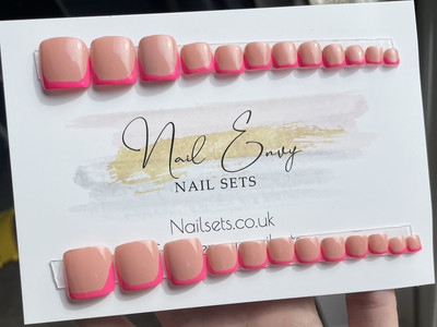 Rosa French Press On Falsche Zehennägel | Wiederverwendbar 24P Set | Premium Nail Glam