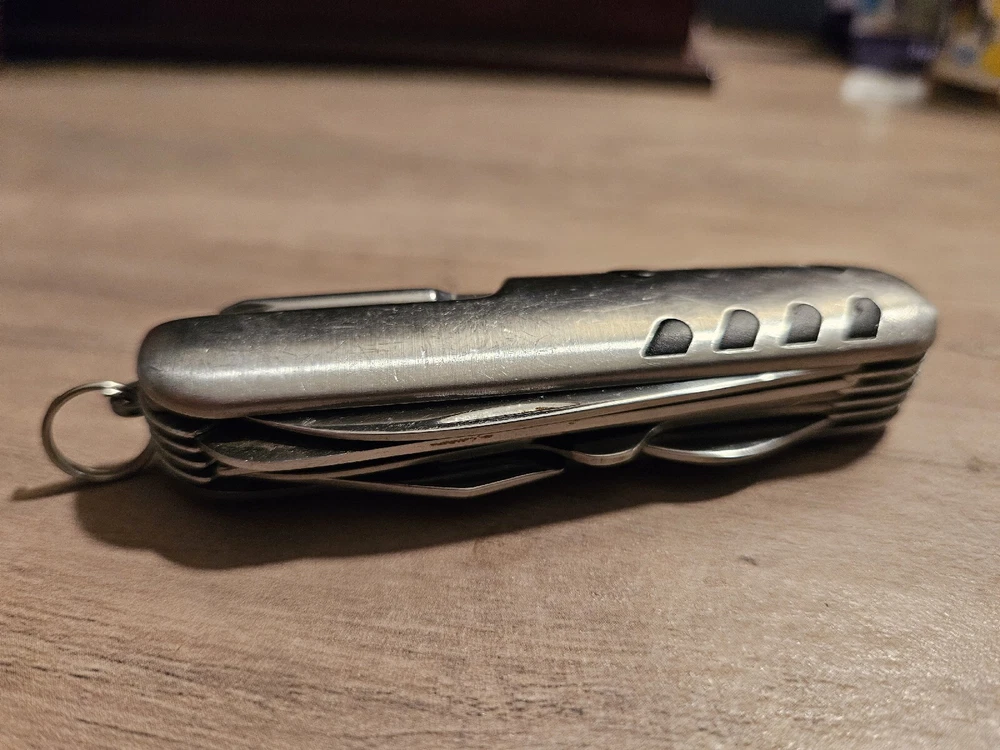 MULTI-TOOL POCKET KNIFE- TOOL or TACKLE BOX MUST HAVE! MT-1011
