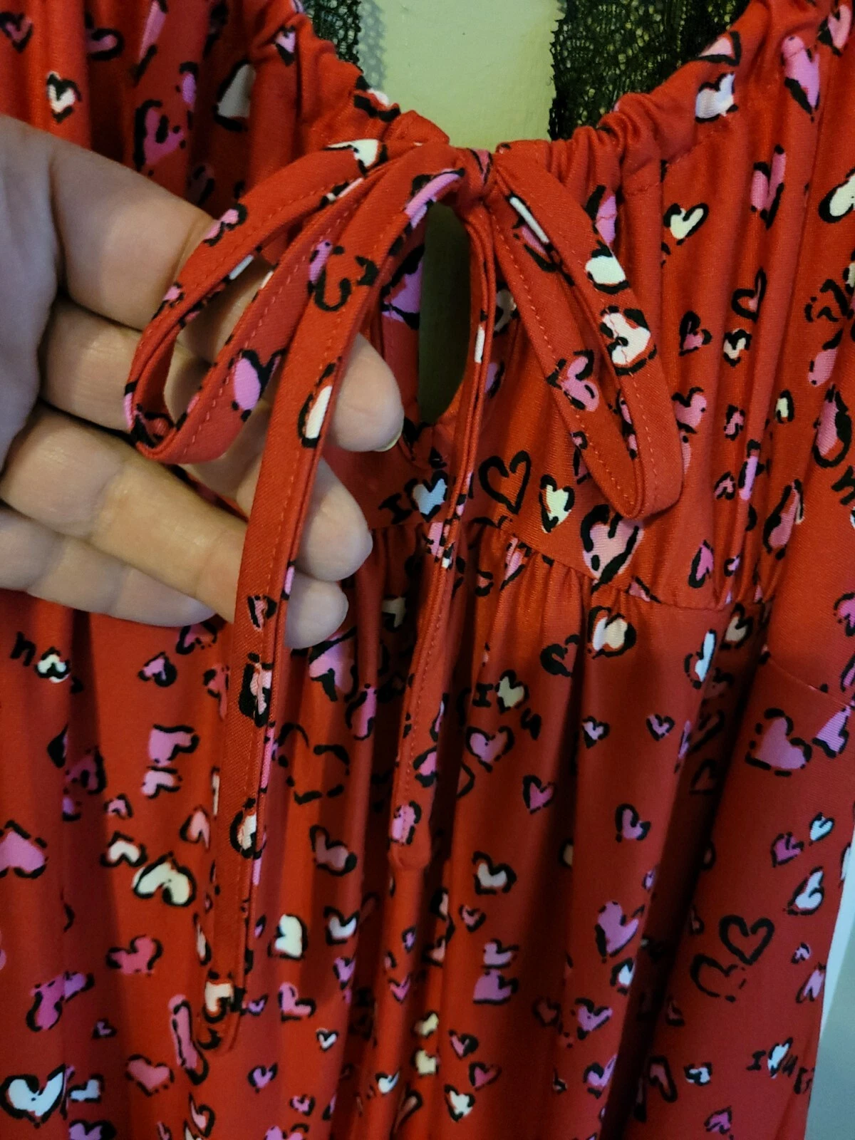 UNDERCOVER ABITO CHEMISE TESORI SEGRETI CUORI ROSSI PIZZO NERO RASOIO SCHIENA NUOVO CON ETICHETTE TAGLIA M