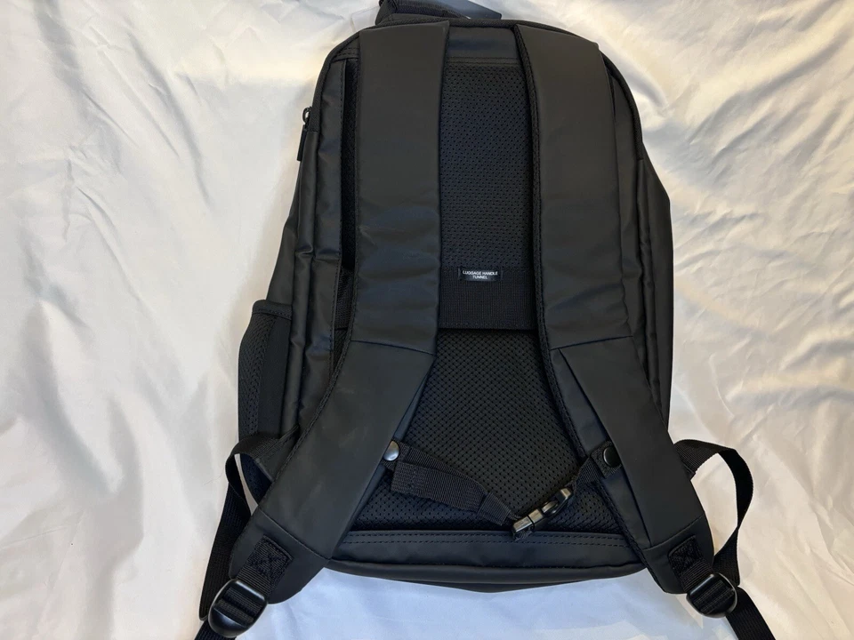 Mochila acolchada Projekt Cyber Blackout/DaGrey, cámara para computadora portátil de entrada superior, nueva Foto 2 de 4