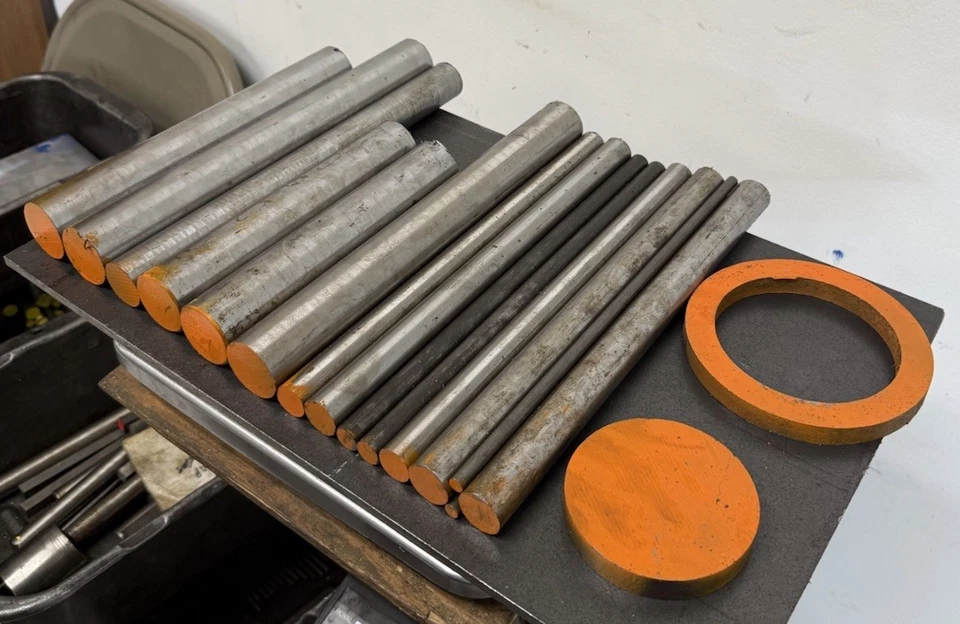 Barras redondas de acero de aleación 52100 - CD y HR - 16 PIEZAS - 42,90 LBS - Lote de mecanizado Foto 4 de 4