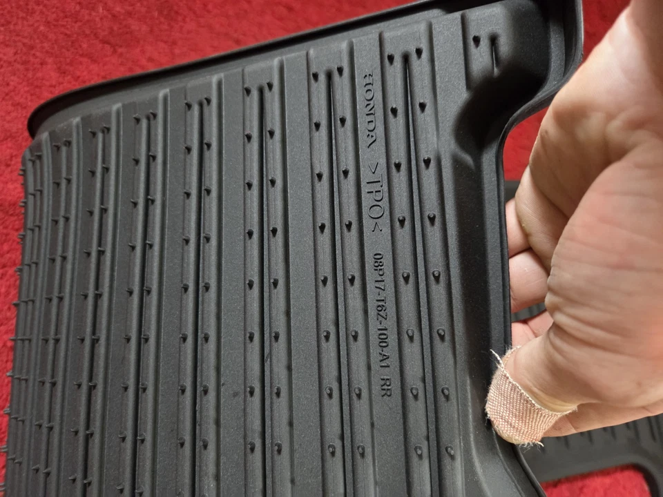 2021 年本田 Ridgeline Floormats-乘客和后部 — 第 4/4 张图片