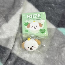 Mungryong Cable Holder by Rise Liraz
