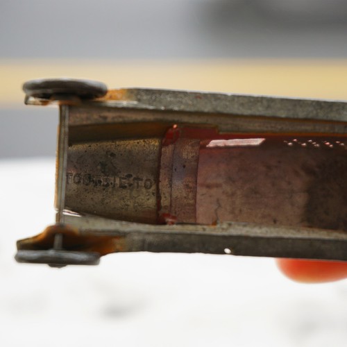 1927 Antique Diecast TOOTSIETOY Red and Orange Chevrolet Screen Side Del Truck - Picture 5 of 6