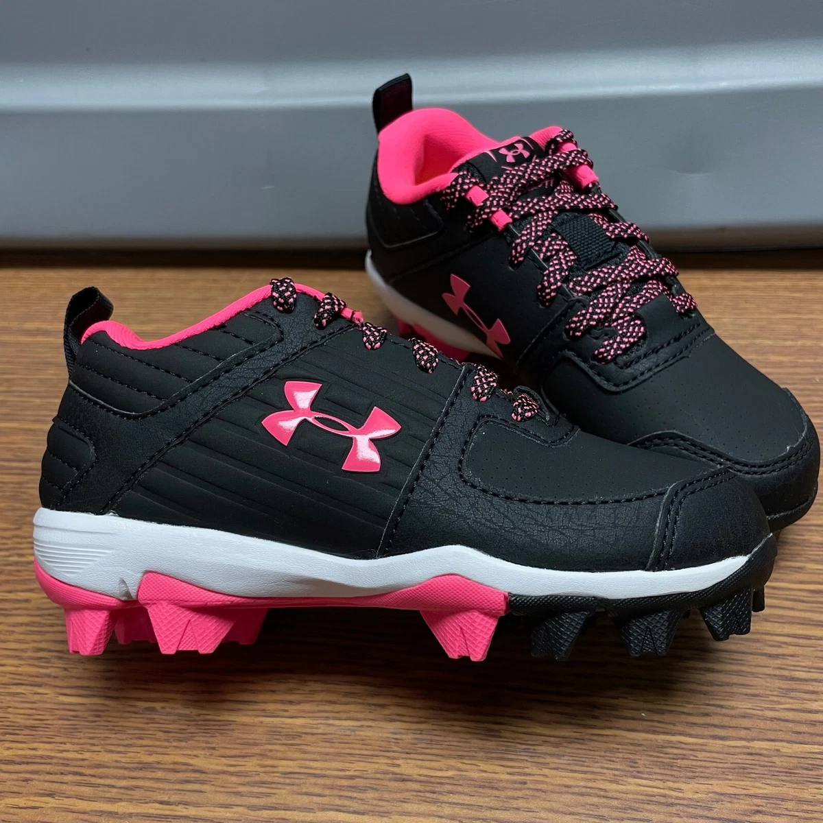 Girls under sales armour softball cleats