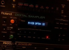 Roland MKS-100 Super Enhanced Black LUX PMVA LED Display 