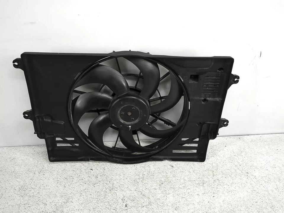 2019-2021 Hyundai Veloster Radiator Fan Assembly - 1.6T 25380-J3280 - Image 2 of 4