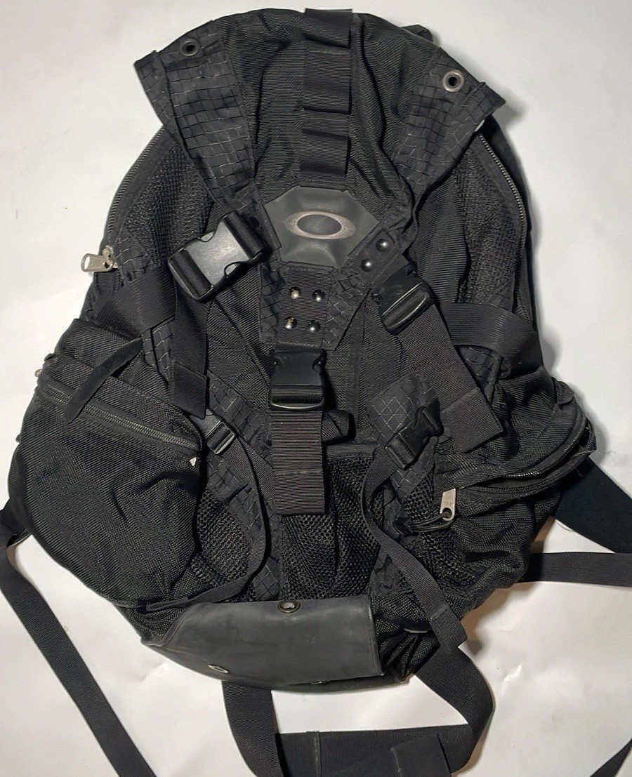 Oakley Software Black Icon Backpack Rucksack Tactical Tech Vintage