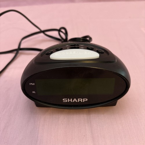 Sharp Alarm Clock Model SPC040 with Large Green Display - Picture 1 of 5