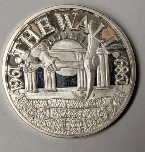 1989 Collapse Of The Berlin Wall 3 Troy OZ .999 Fine Silver - A777