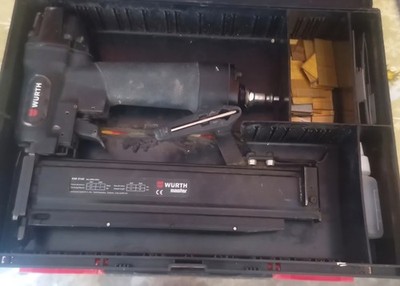 Wurth Nagelmaschine