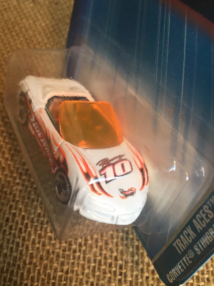 Hot Wheels 2004 Planet Hot Wheels Track Aces blanco C4 Corvette Stingray III Foto 4 de 4