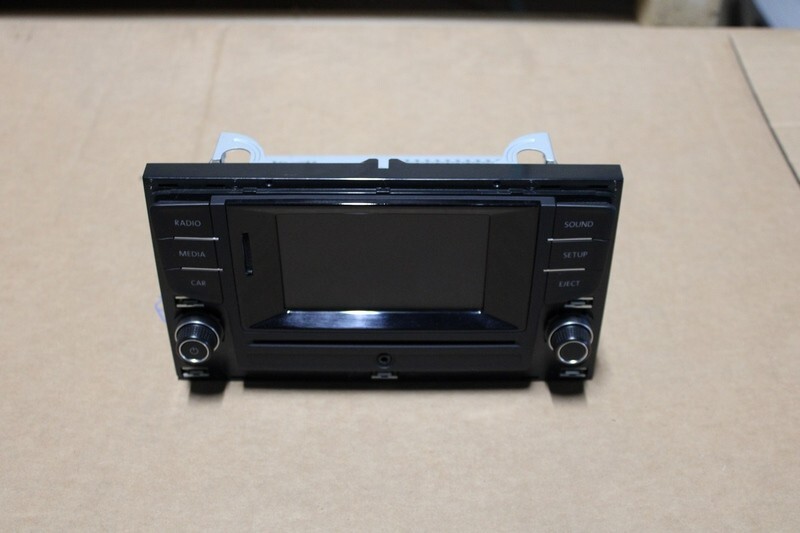 VW Composition Color Colour Bedieneinheit Radio Bluetooth