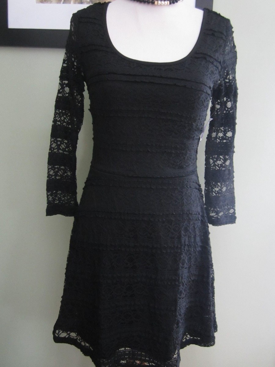 photos of lace dresses Palm main image 0