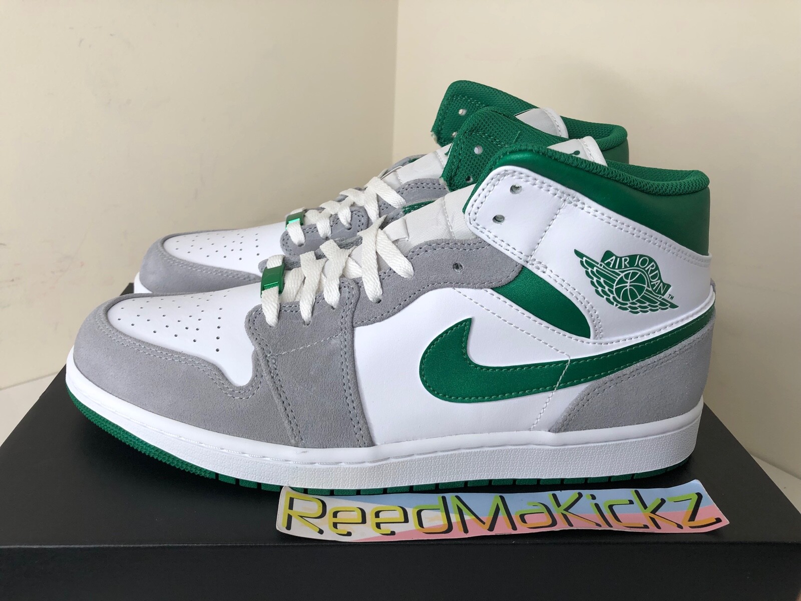 jordan 1 green pin