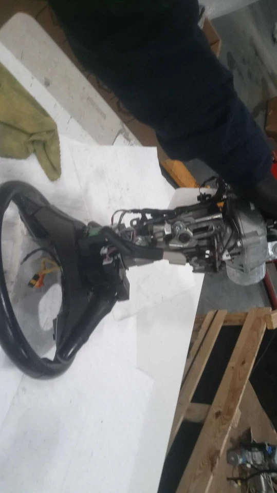 Used Steering Column fits: 2016 Mitsubishi Outlander floor shift w/fog lamps w/o - Image 2 of 4